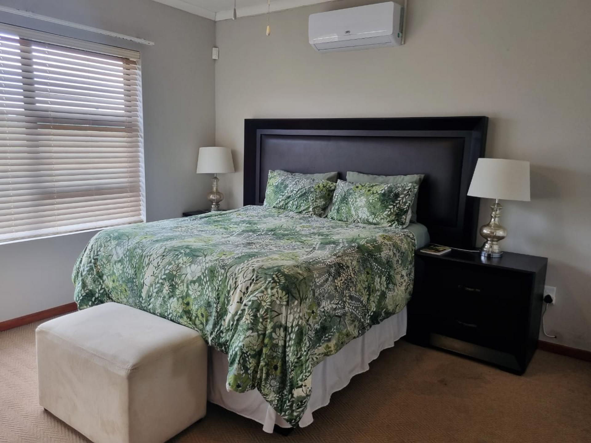 Bed Room 2 of property in Uitenhage