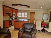 Lounges of property in Uitenhage