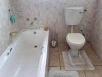 Bathroom 1 of property in Uitenhage