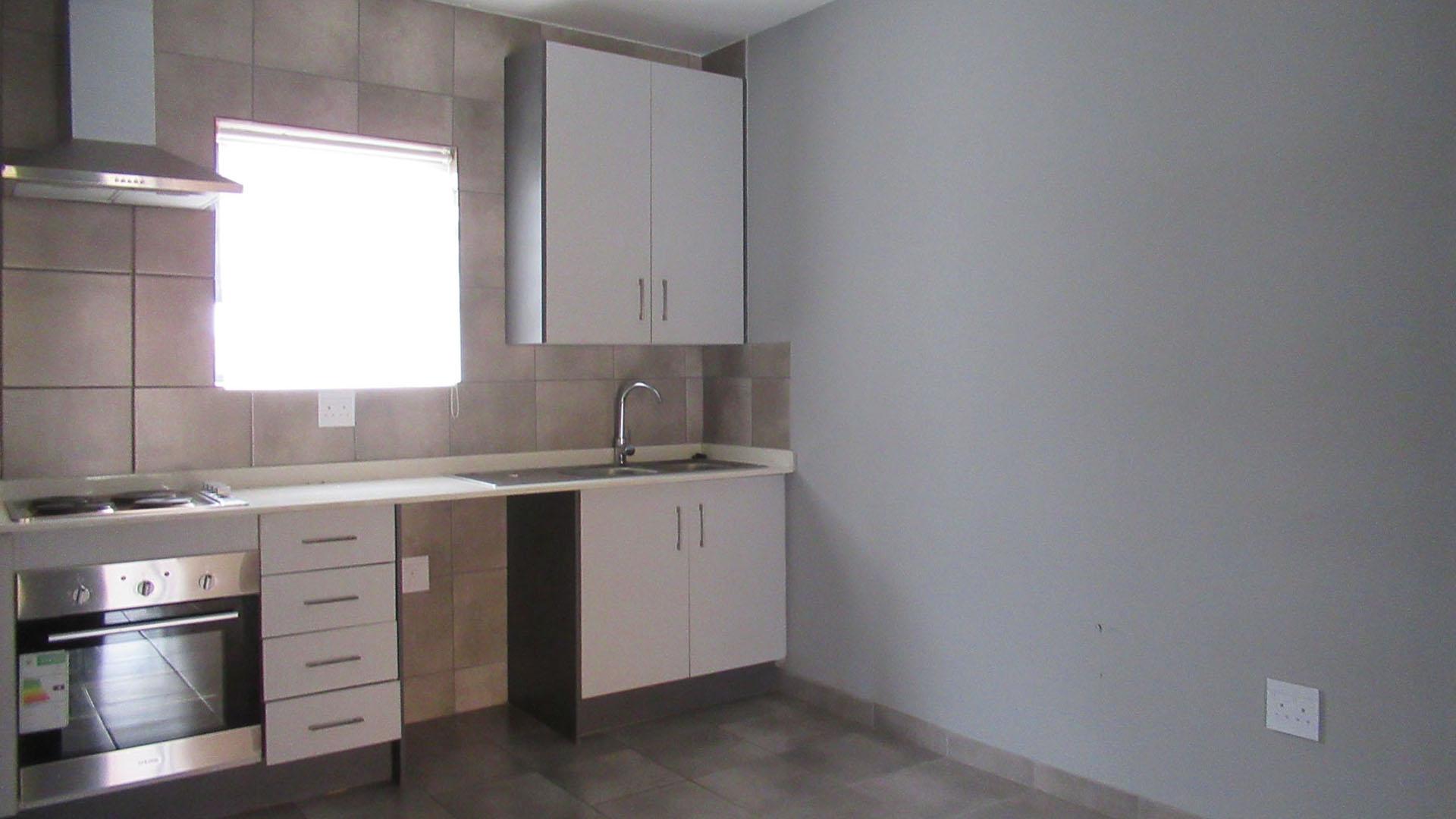 Kitchen - 6 square meters of property in Groblerpark