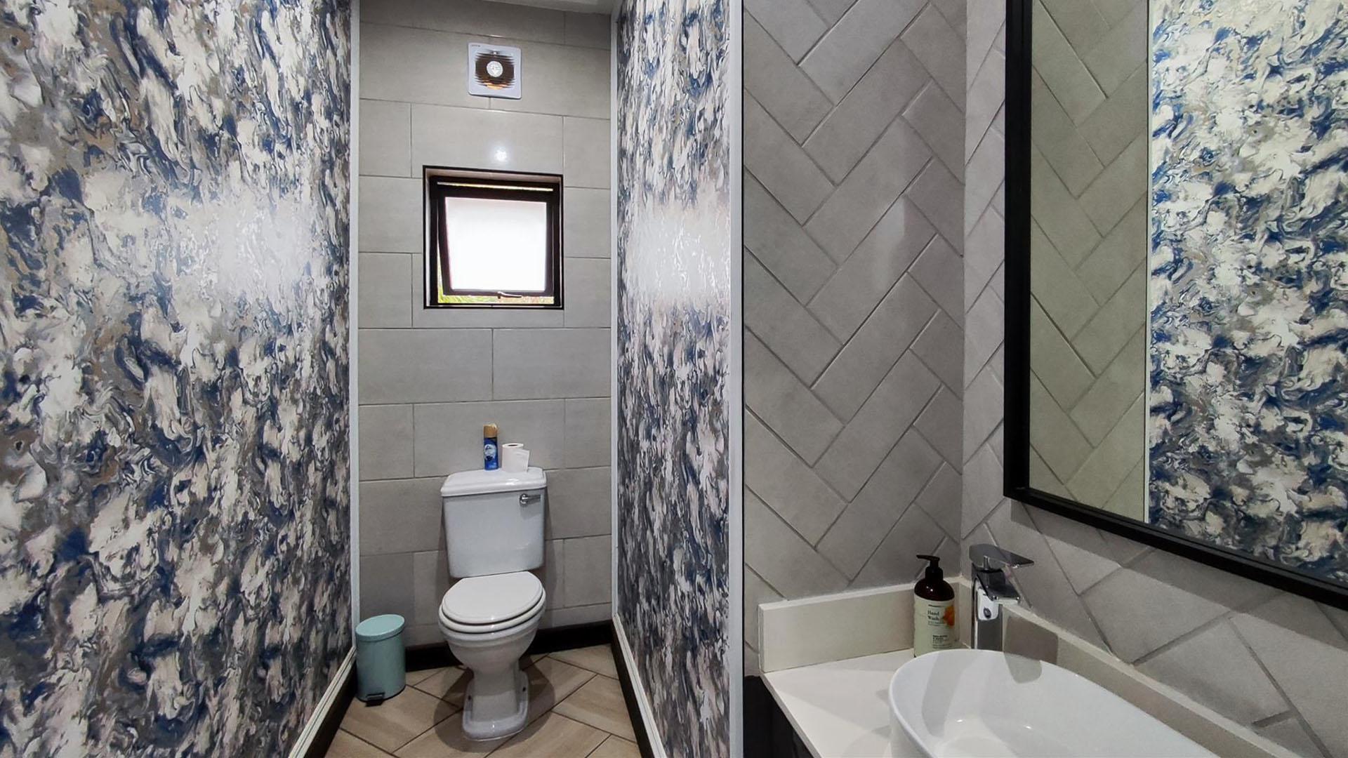 Bathroom 3+ - 5 square meters of property in Rynfield