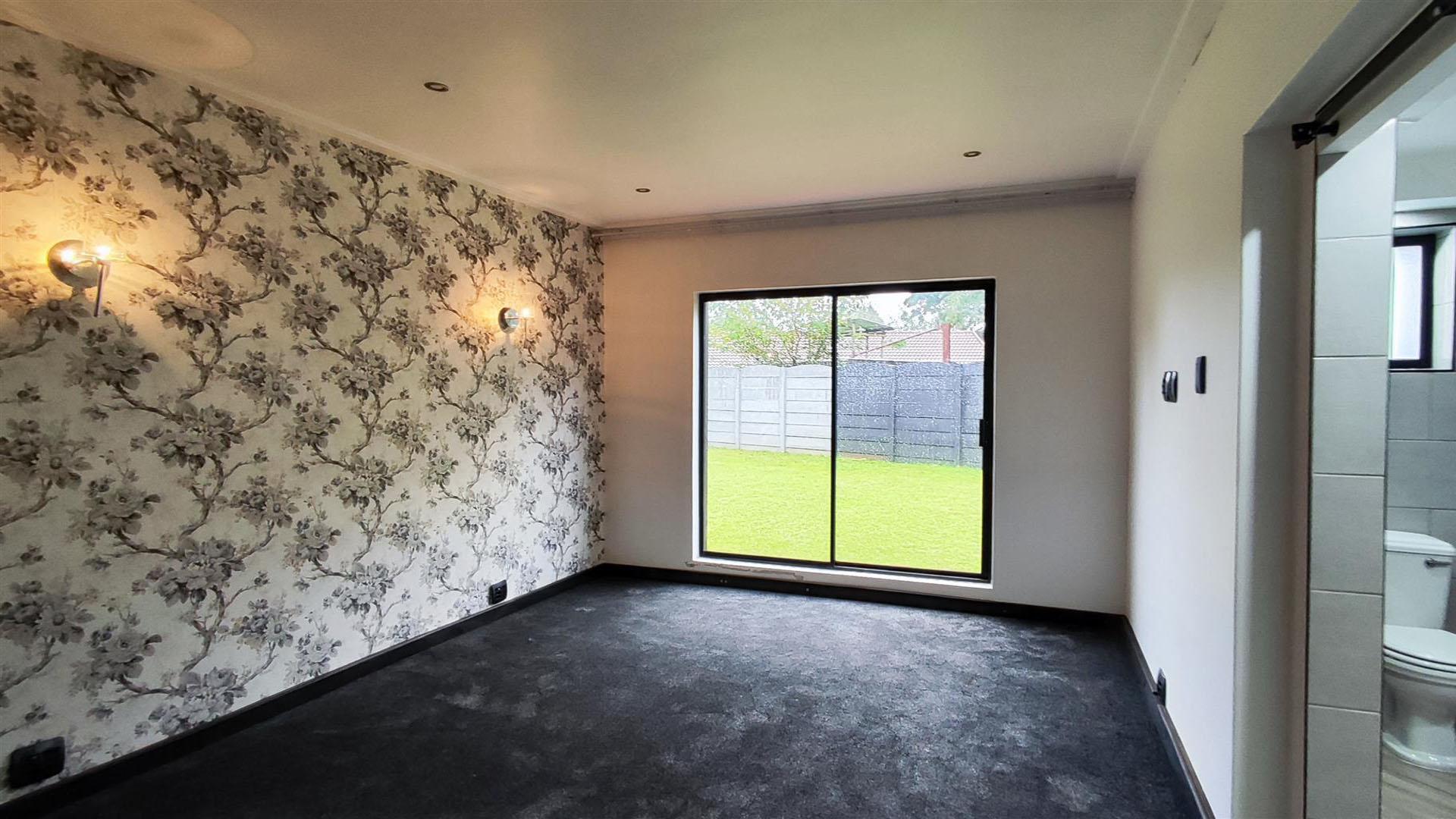 Bed Room 2 - 15 square meters of property in Rynfield