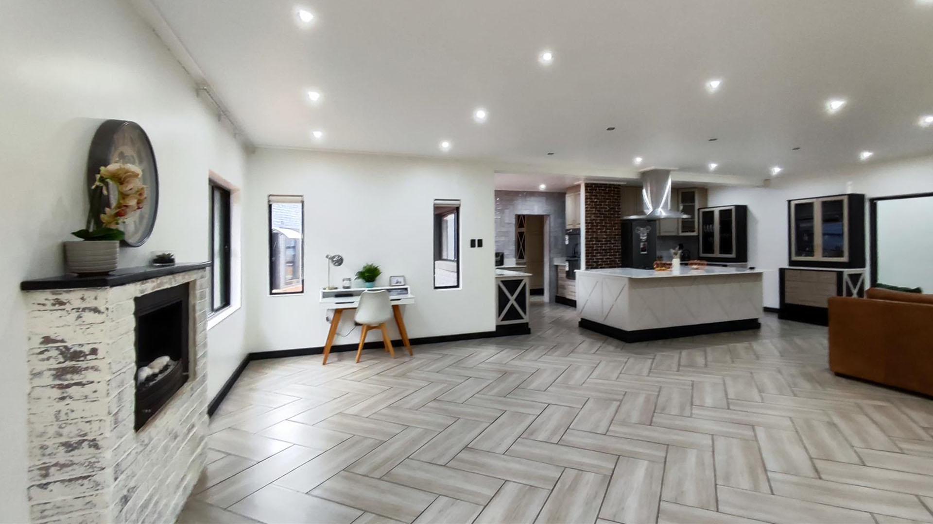 Spaces - 107 square meters of property in Rynfield