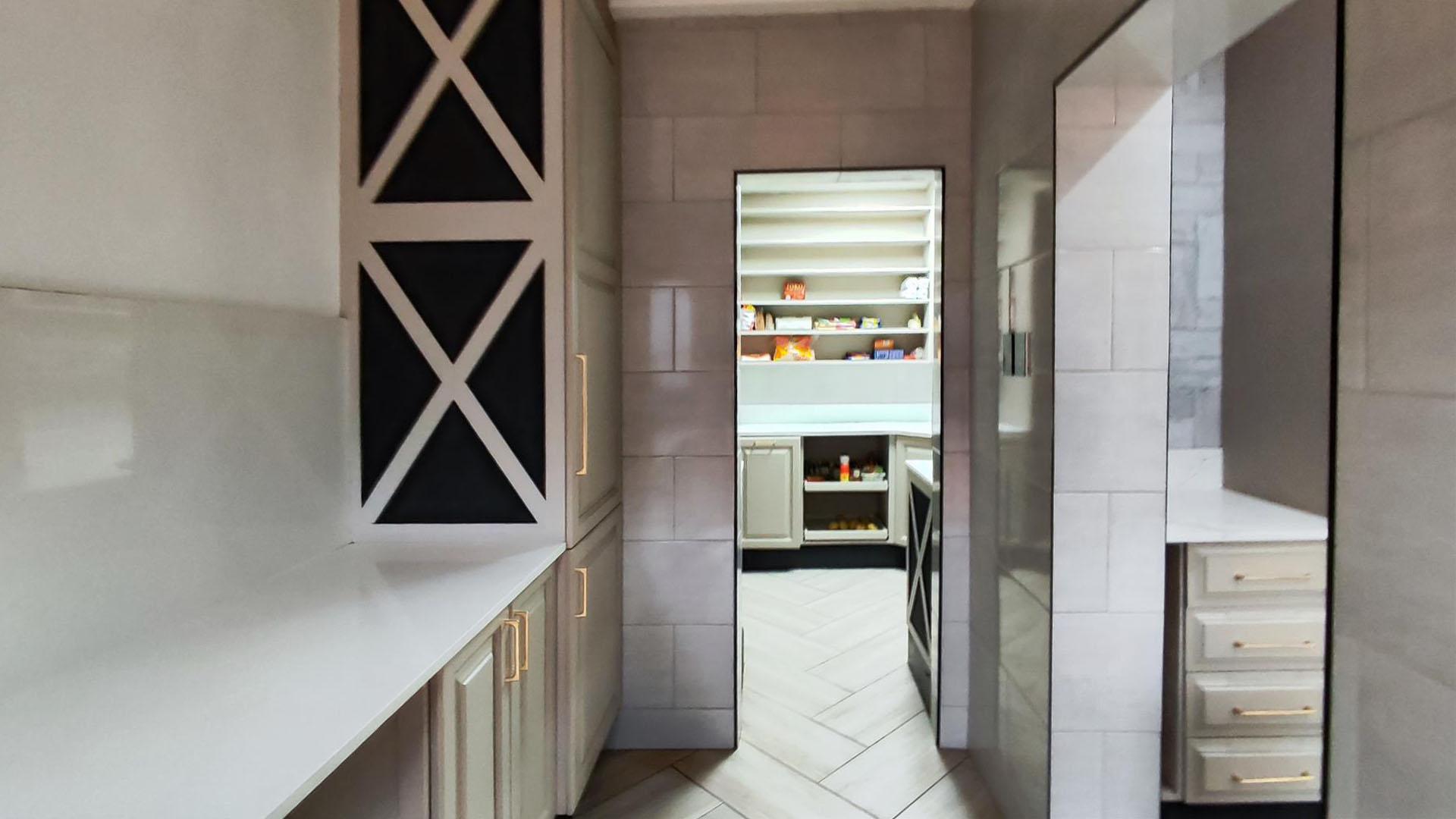 Scullery - 14 square meters of property in Rynfield