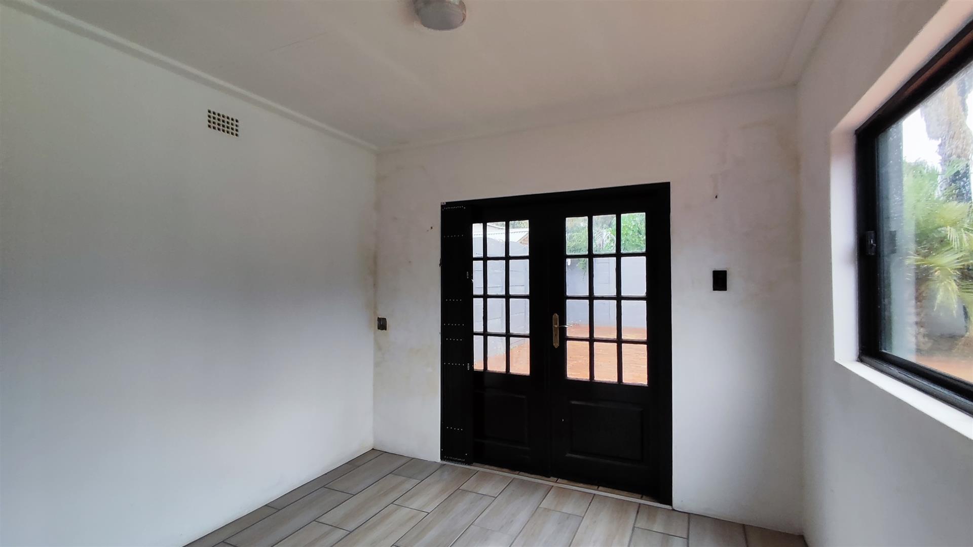 Spaces - 107 square meters of property in Rynfield