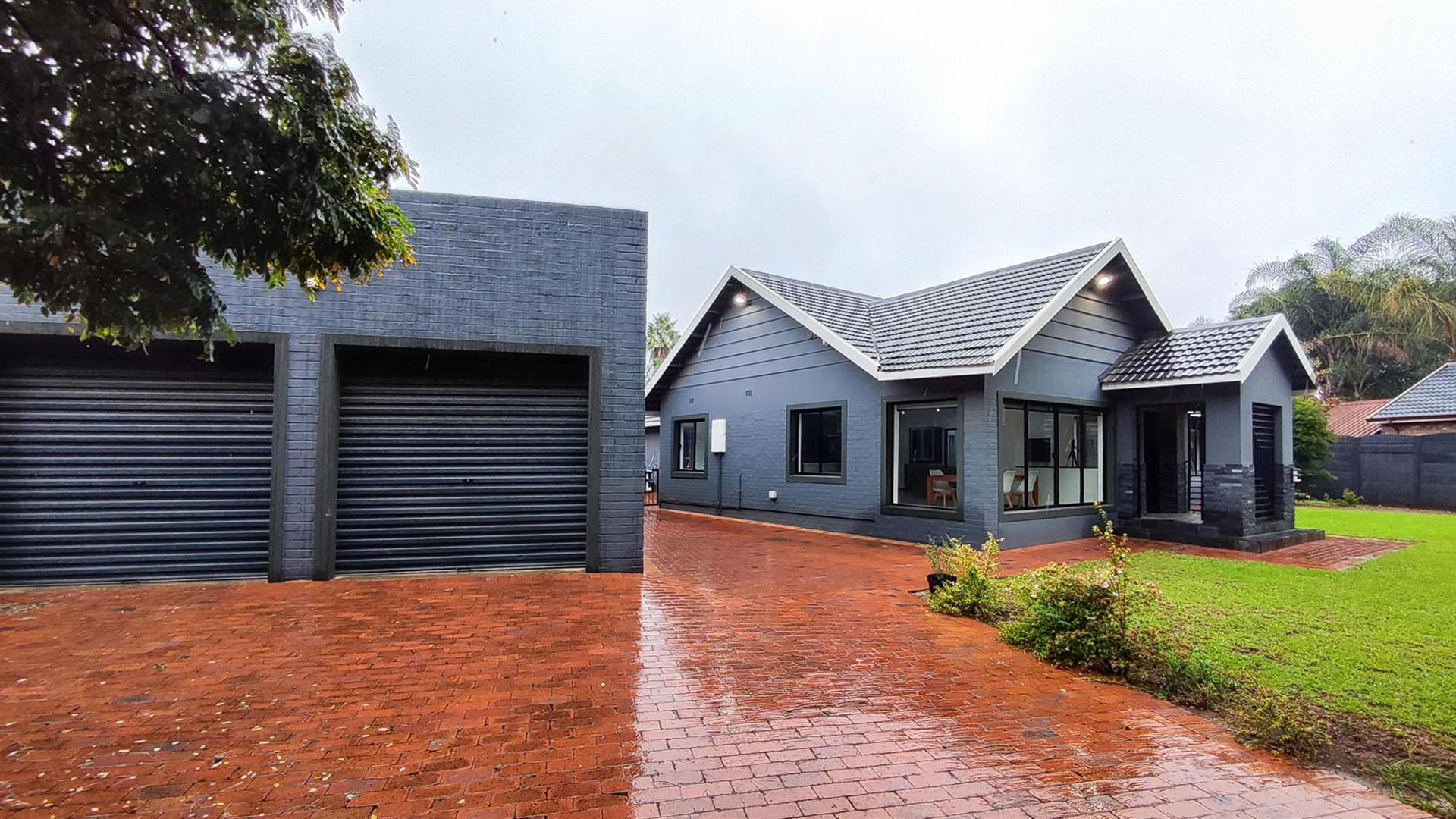 Front View of property in Rynfield