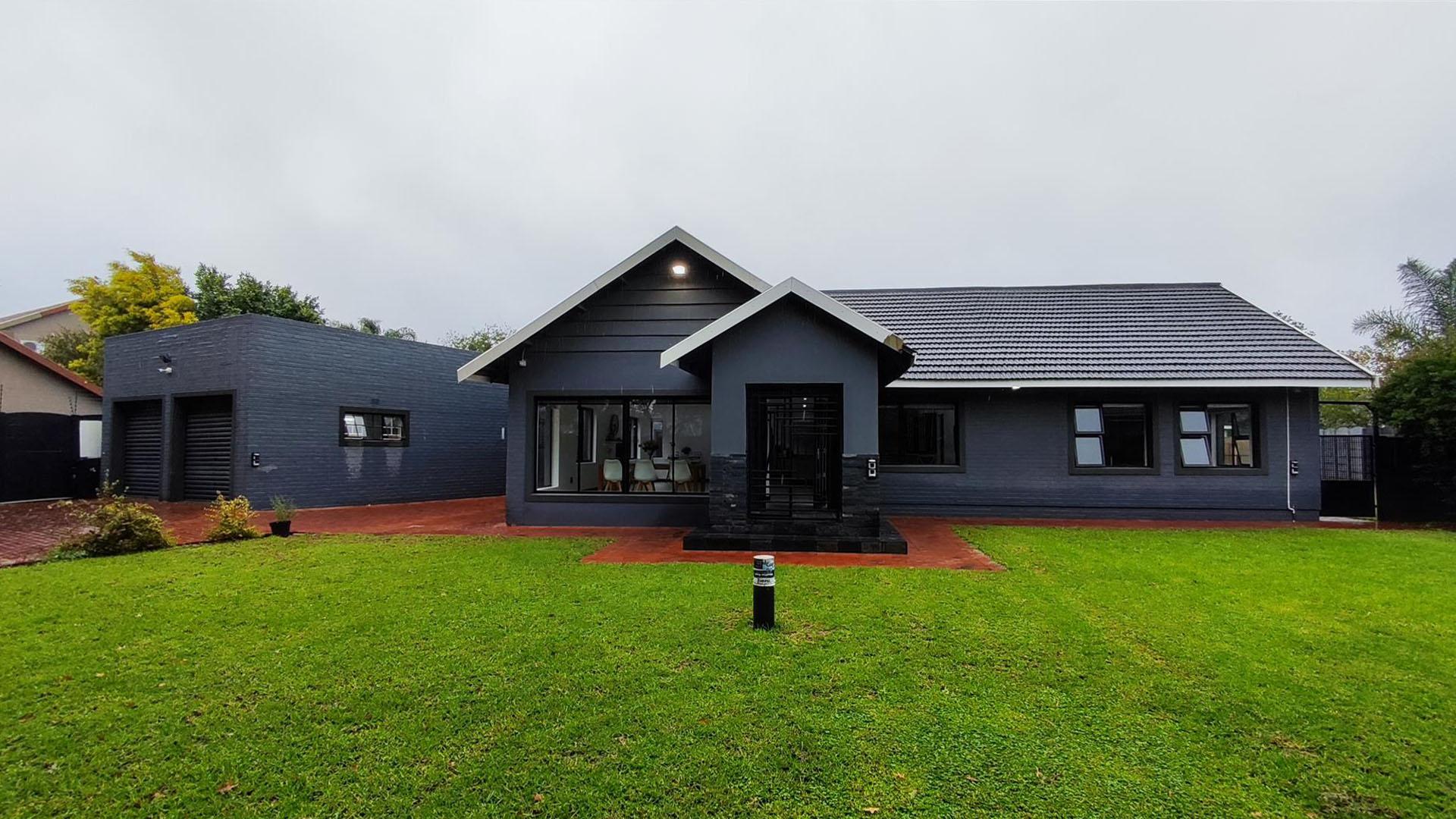 Front View of property in Rynfield