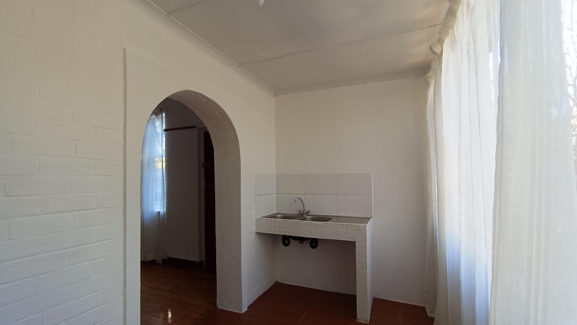 Bed Room 2 - 21 square meters of property in Kensington - JHB