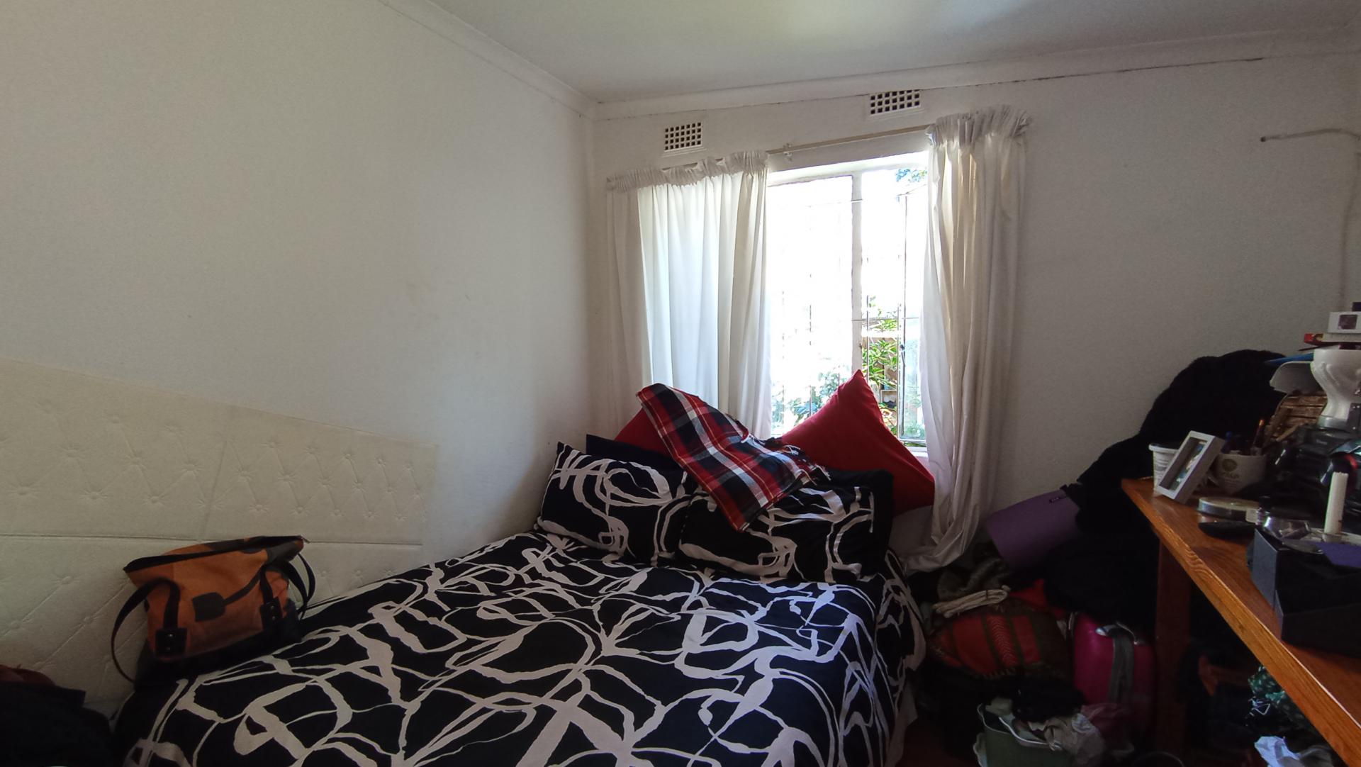 Bed Room 1 - 37 square meters of property in Kensington - JHB
