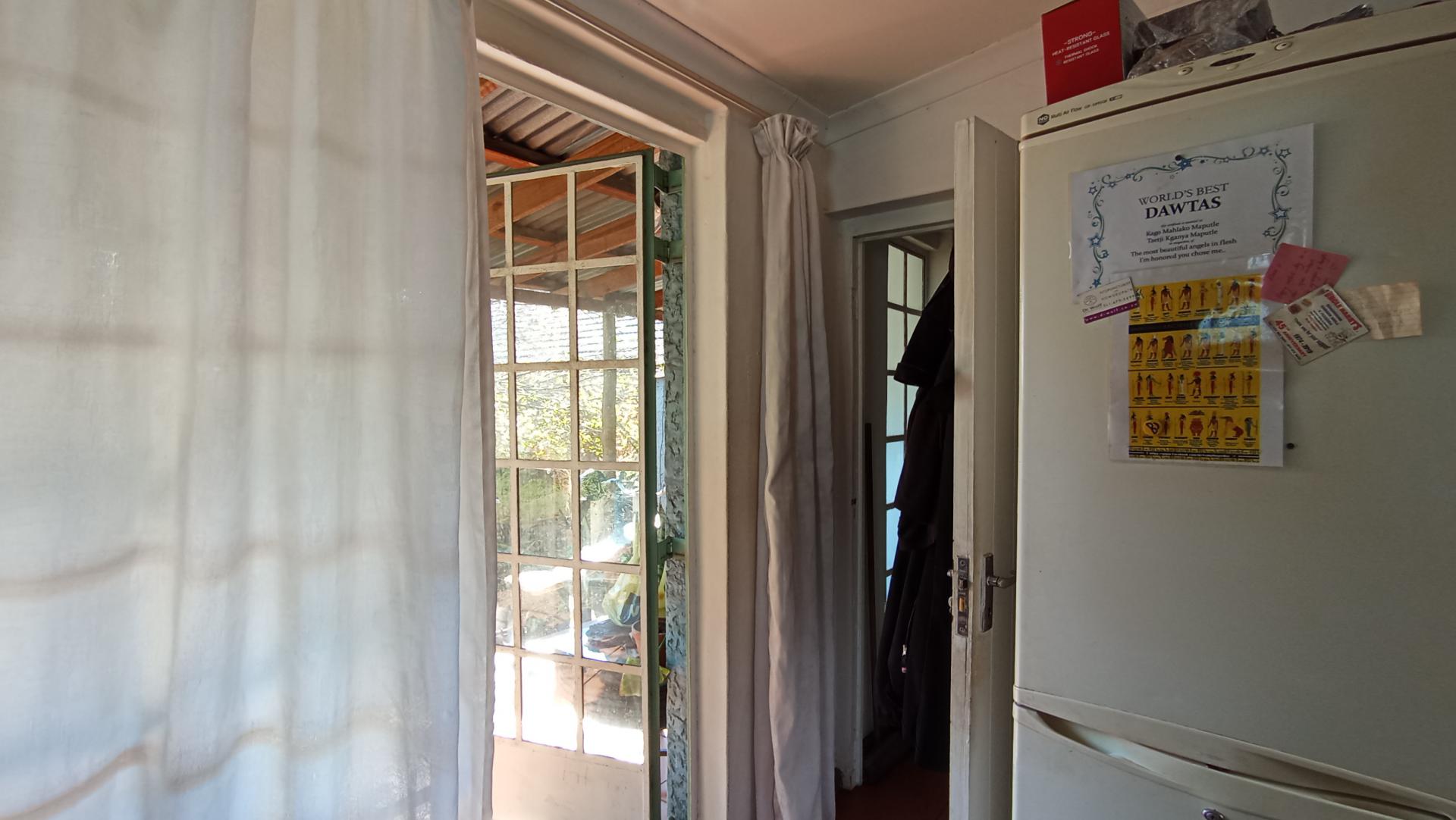 Bed Room 1 - 37 square meters of property in Kensington - JHB