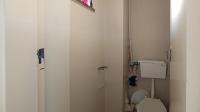Bathroom 1 - 6 square meters of property in Muckleneuk
