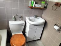 Bathroom 1 of property in Kensington - JHB
