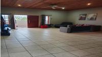 Lounges of property in Uitenhage