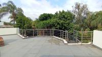 Balcony - 140 square meters of property in Faerie Glen