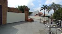 Balcony - 140 square meters of property in Faerie Glen