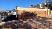 3 Bedroom 1 Bathroom House for Sale for sale in Protea Glen