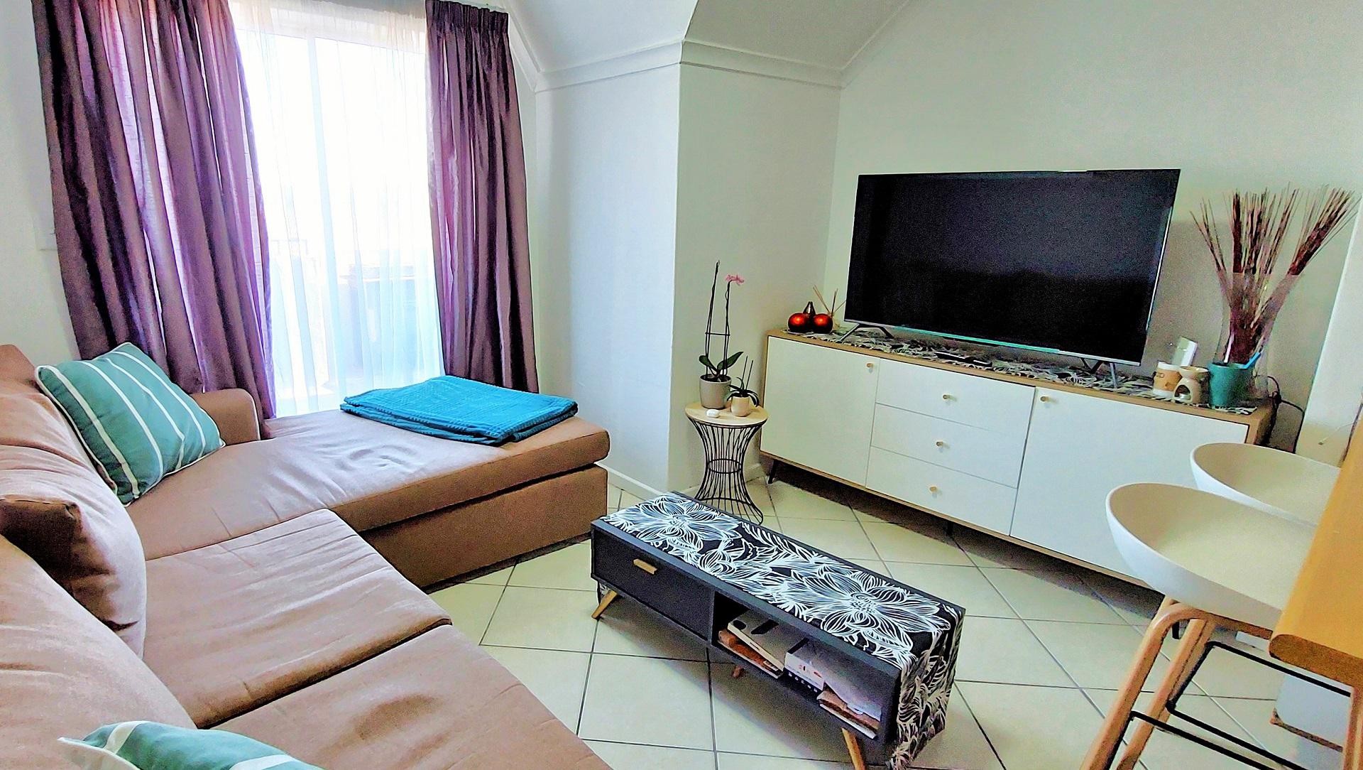 Lounges of property in Strand