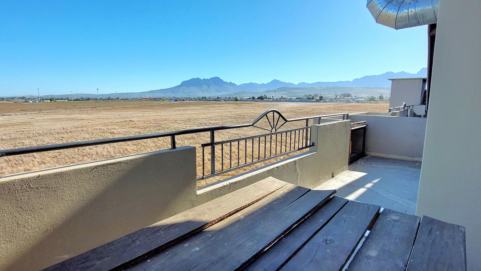 Spaces of property in Strand