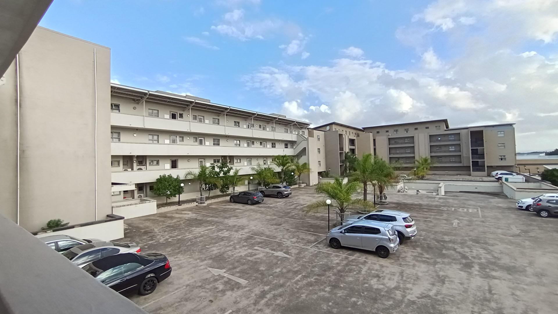 Front View of property in Umhlanga Rocks