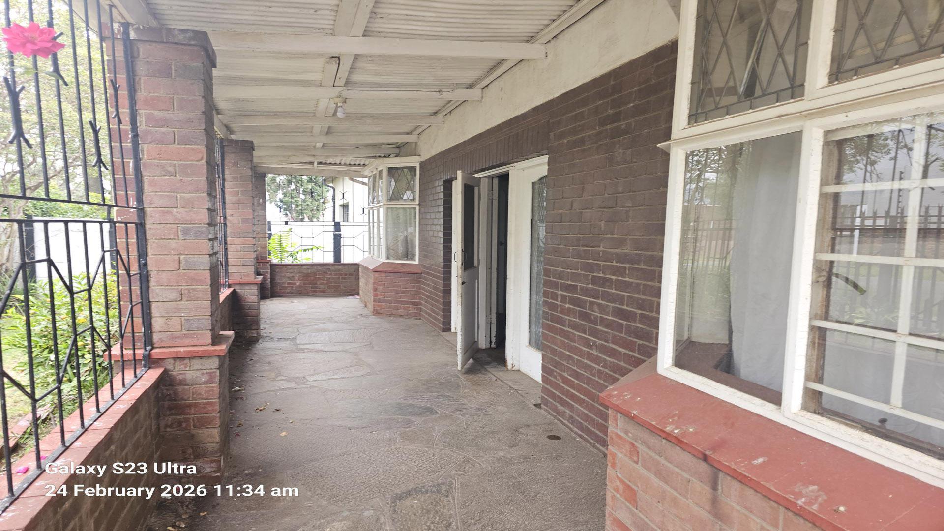 Patio of property in Townsview