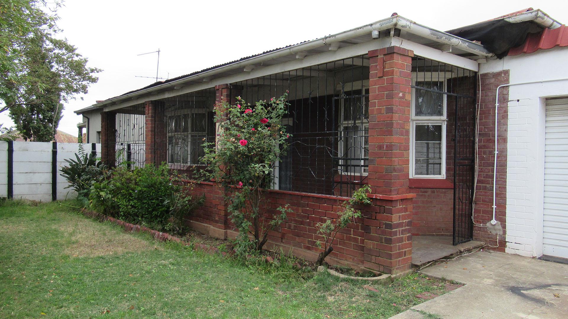 Front View of property in Townsview