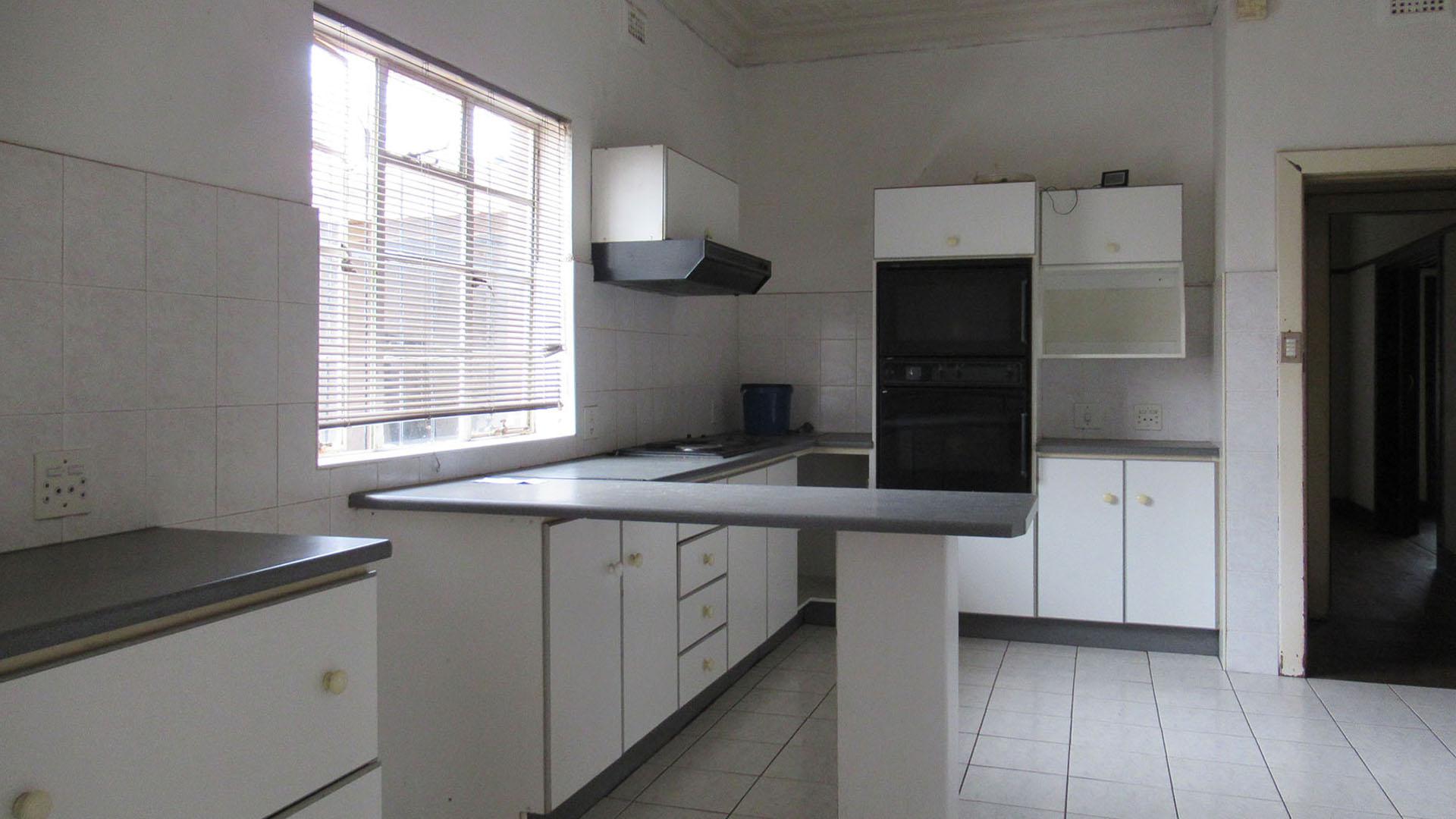 Kitchen - 21 square meters of property in Townsview
