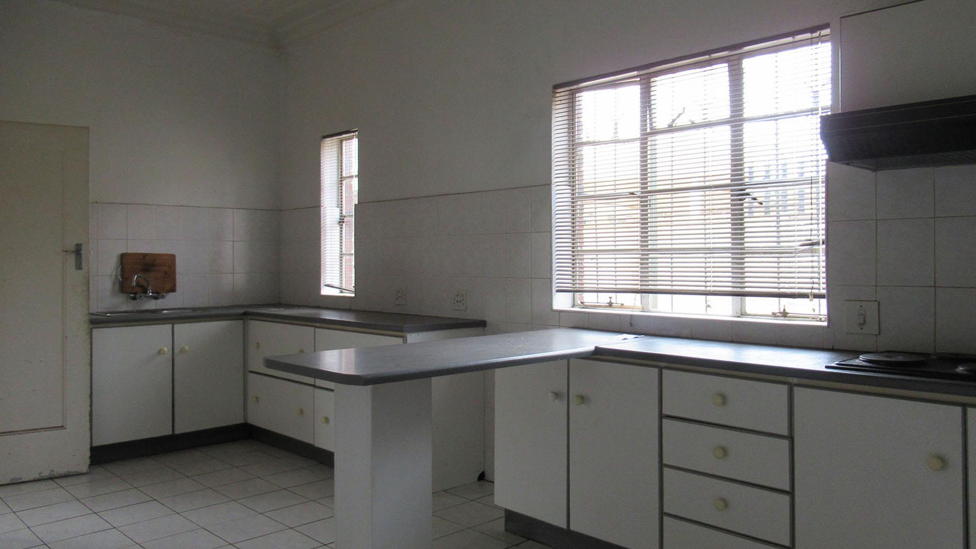 Kitchen - 21 square meters of property in Townsview