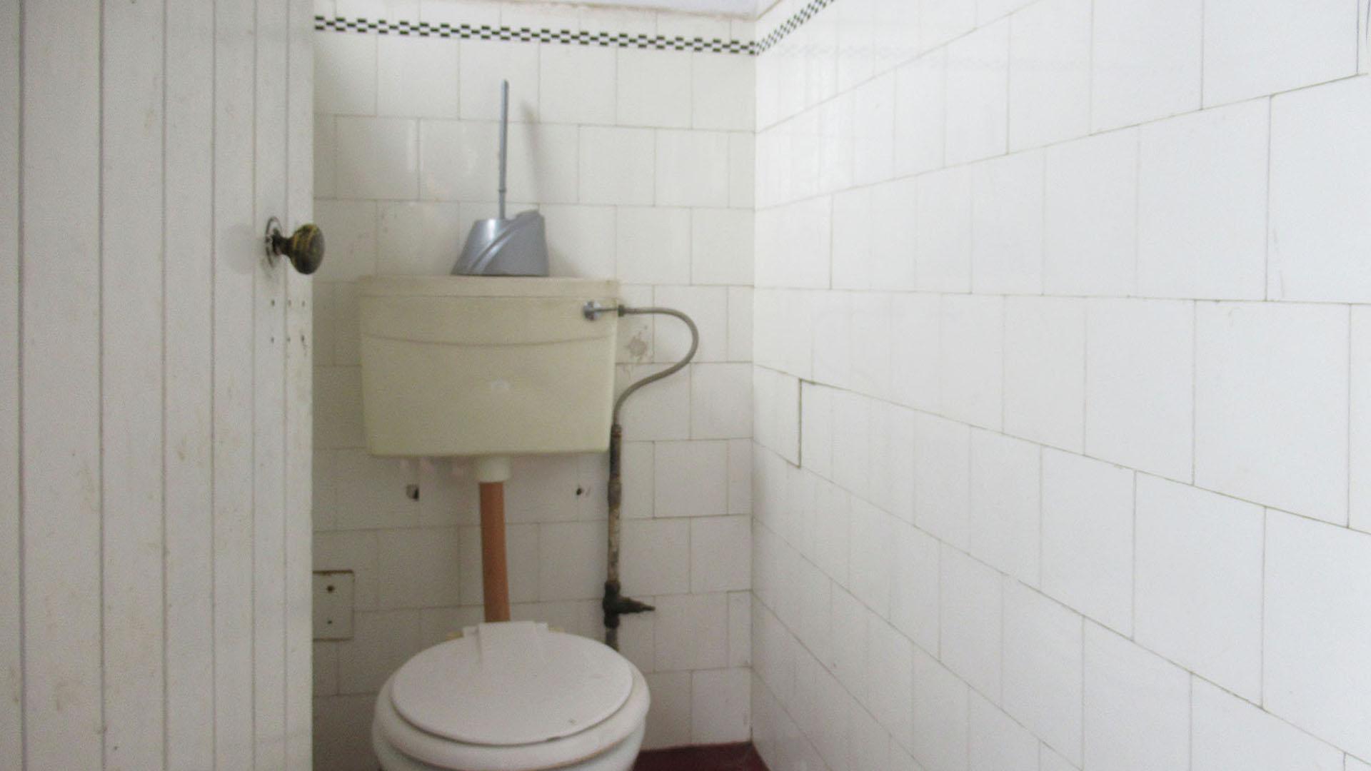 Guest Toilet - 2 square meters of property in Townsview
