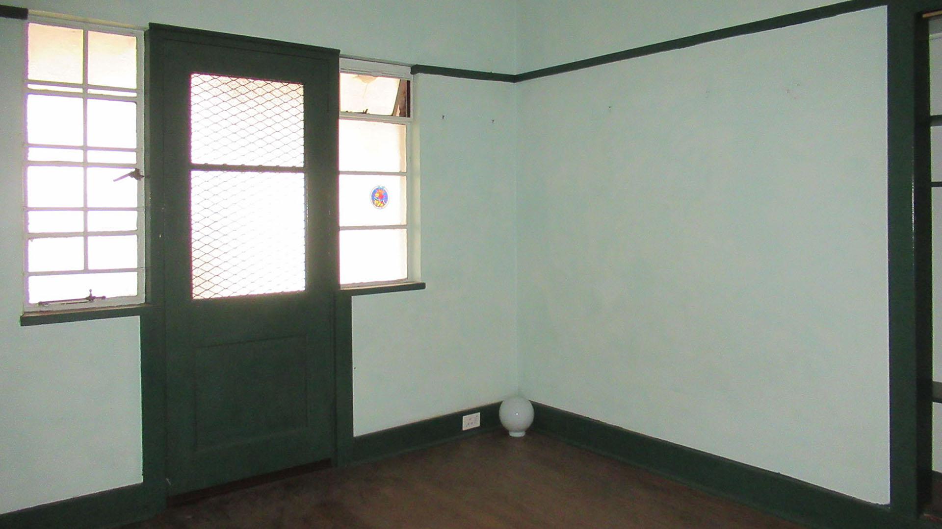 Bed Room 4 - 12 square meters of property in Townsview