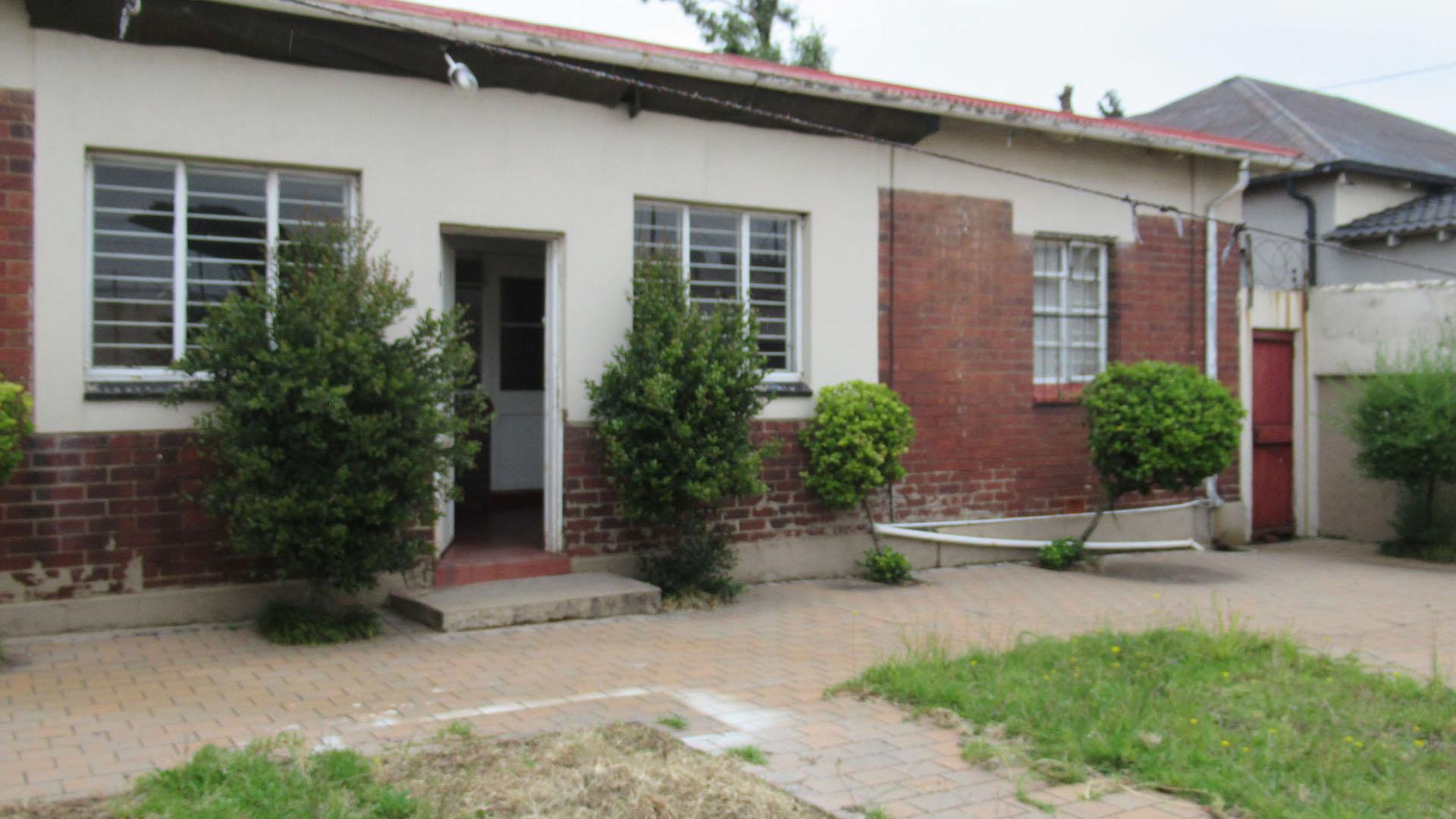 Backyard of property in Townsview