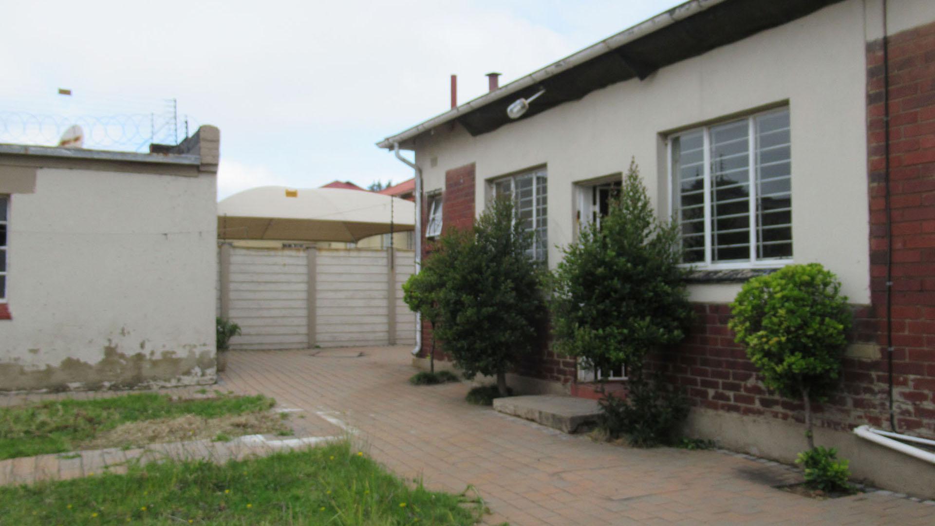 Backyard of property in Townsview