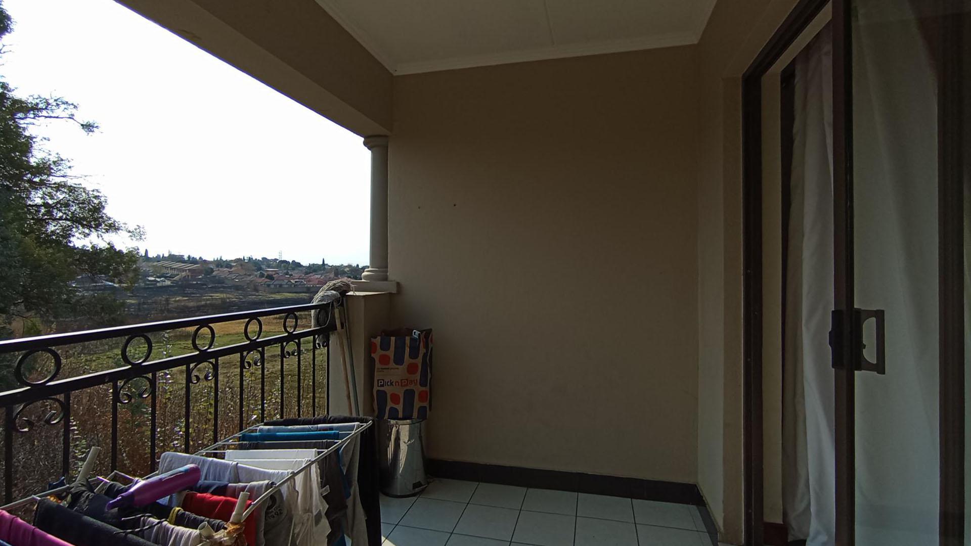 Balcony - 8 square meters of property in Noordwyk