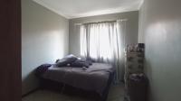 Bed Room 1 - 11 square meters of property in Monavoni
