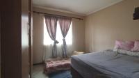 Main Bedroom - 15 square meters of property in Monavoni
