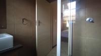 Main Bathroom - 4 square meters of property in Monavoni