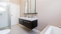 Bathroom 1 of property in Copperleaf Golf and Country Estate