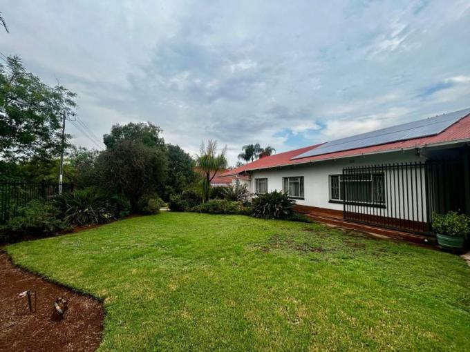 3 Bedroom House for Sale For Sale in Waverley - MR674014