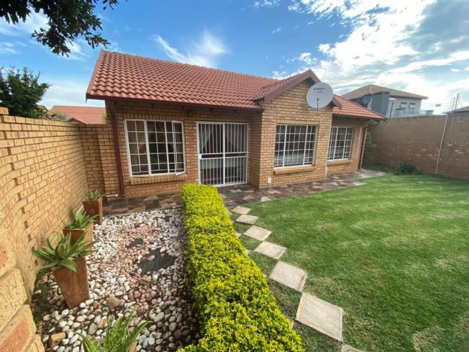 3 Bedroom Simplex to Rent in Equestria - Property to rent - MR674045