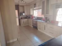  of property in Theresapark