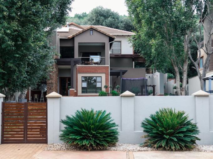 5 Bedroom House for Sale For Sale in Hartbeespoort - MR674053