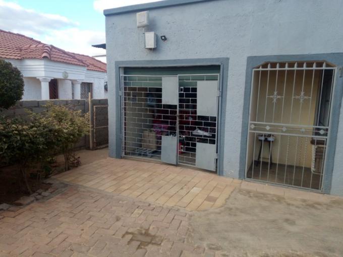 2 Bedroom House for Sale For Sale in Seshego-E - MR674067