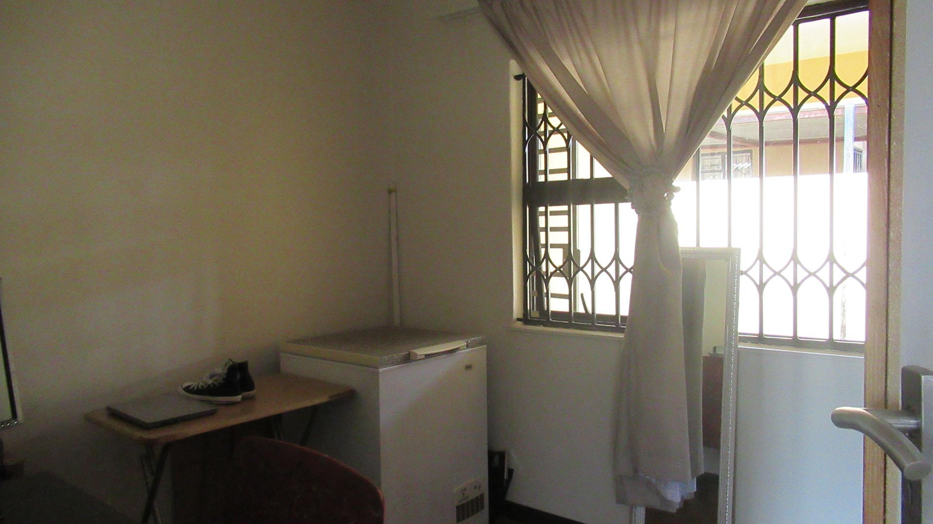 Bed Room 3 - 7 square meters of property in Ennerdale