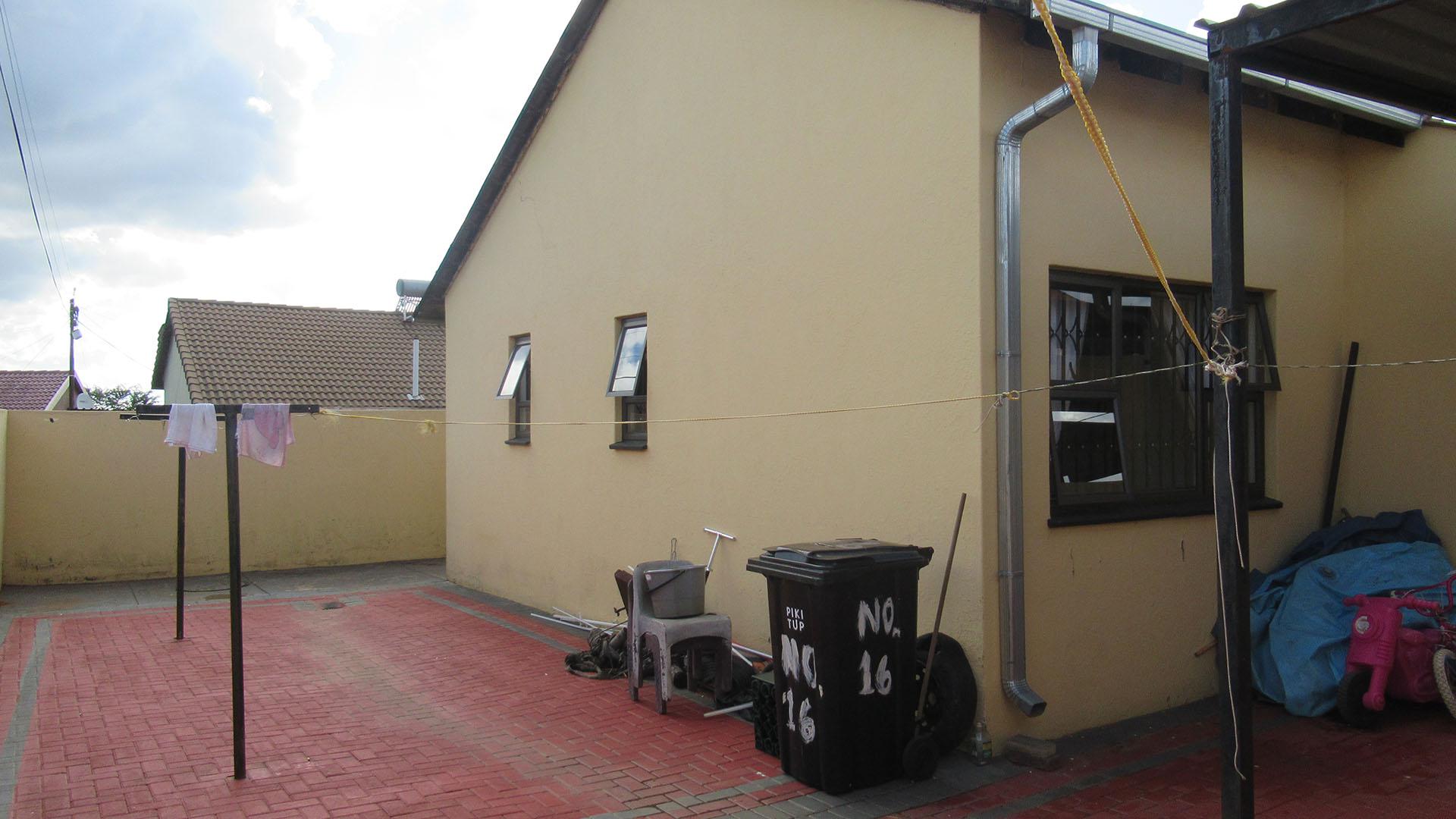 Backyard of property in Ennerdale