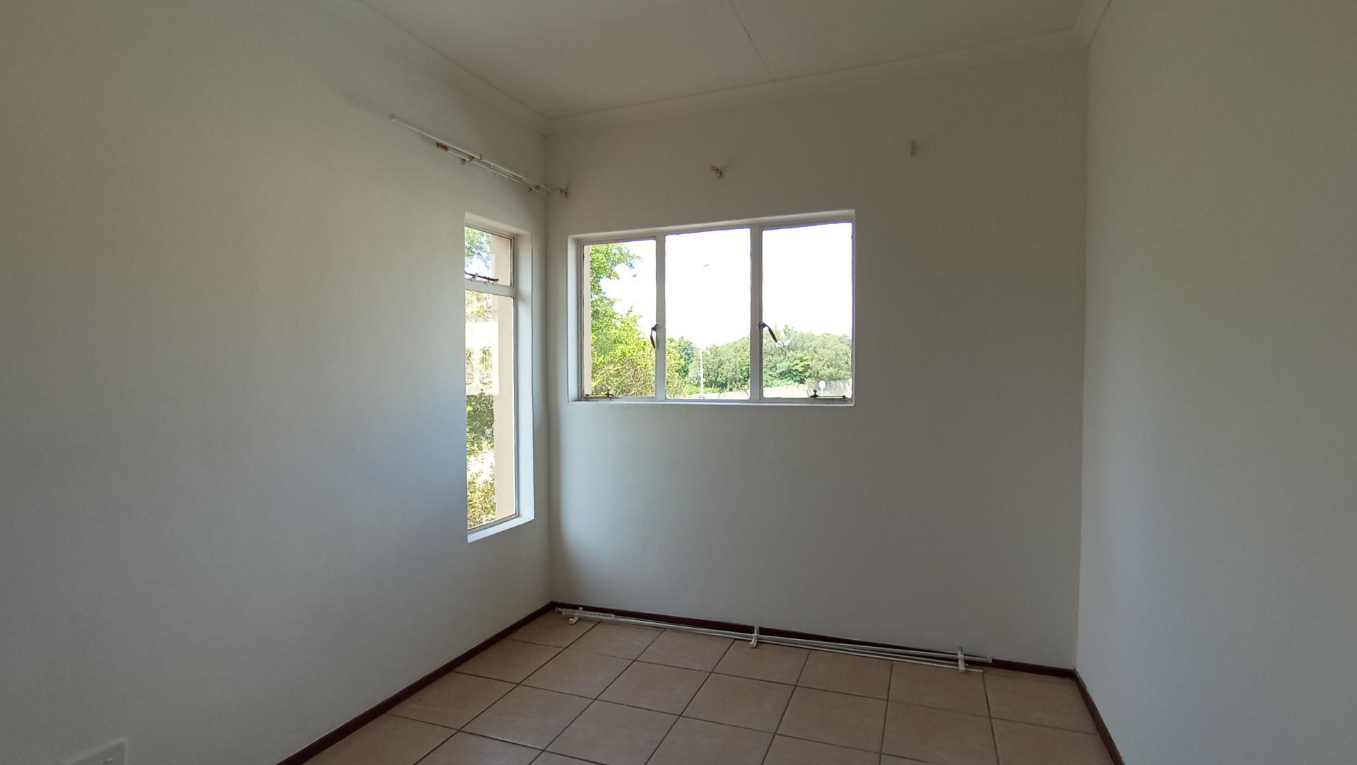 Bed Room 2 - 11 square meters of property in Zandspruit