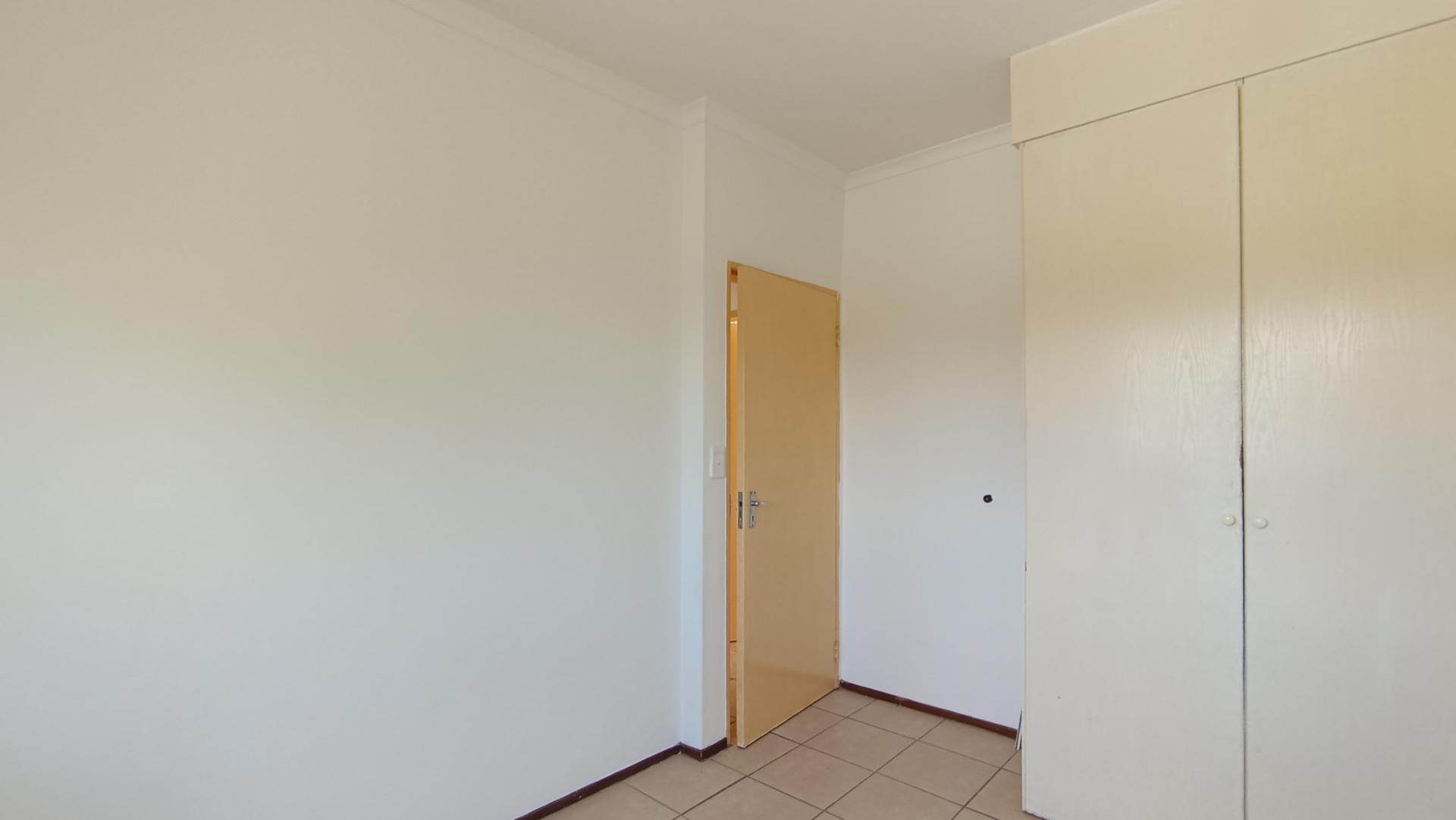 Bed Room 2 - 11 square meters of property in Zandspruit