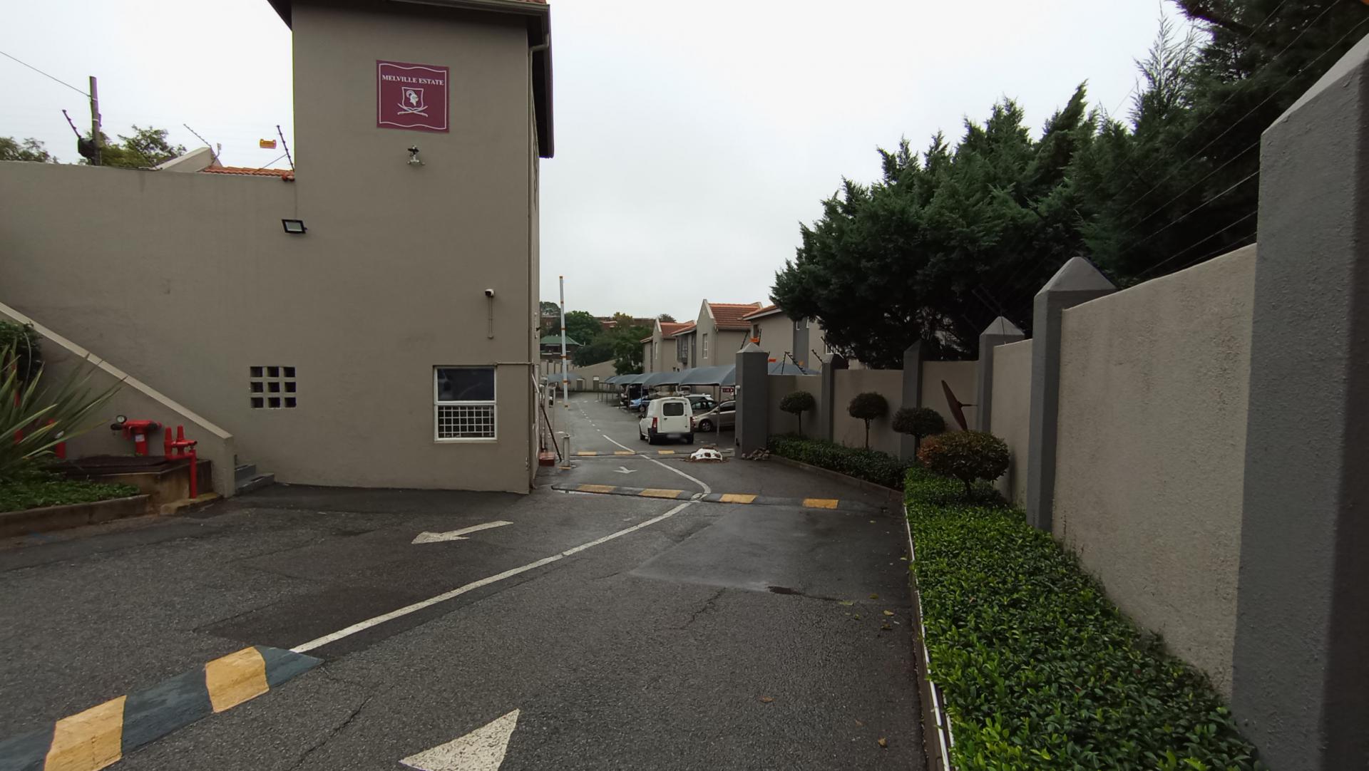 Front View of property in Melville