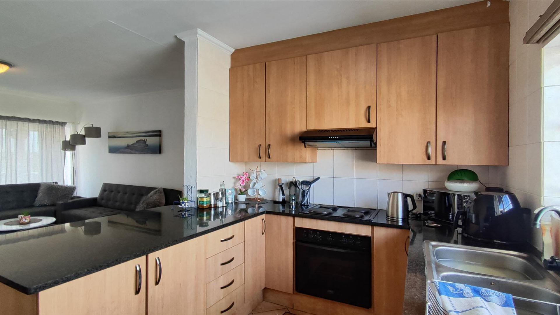 Kitchen - 8 square meters of property in Dalpark
