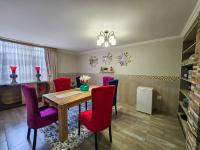  of property in Bendor