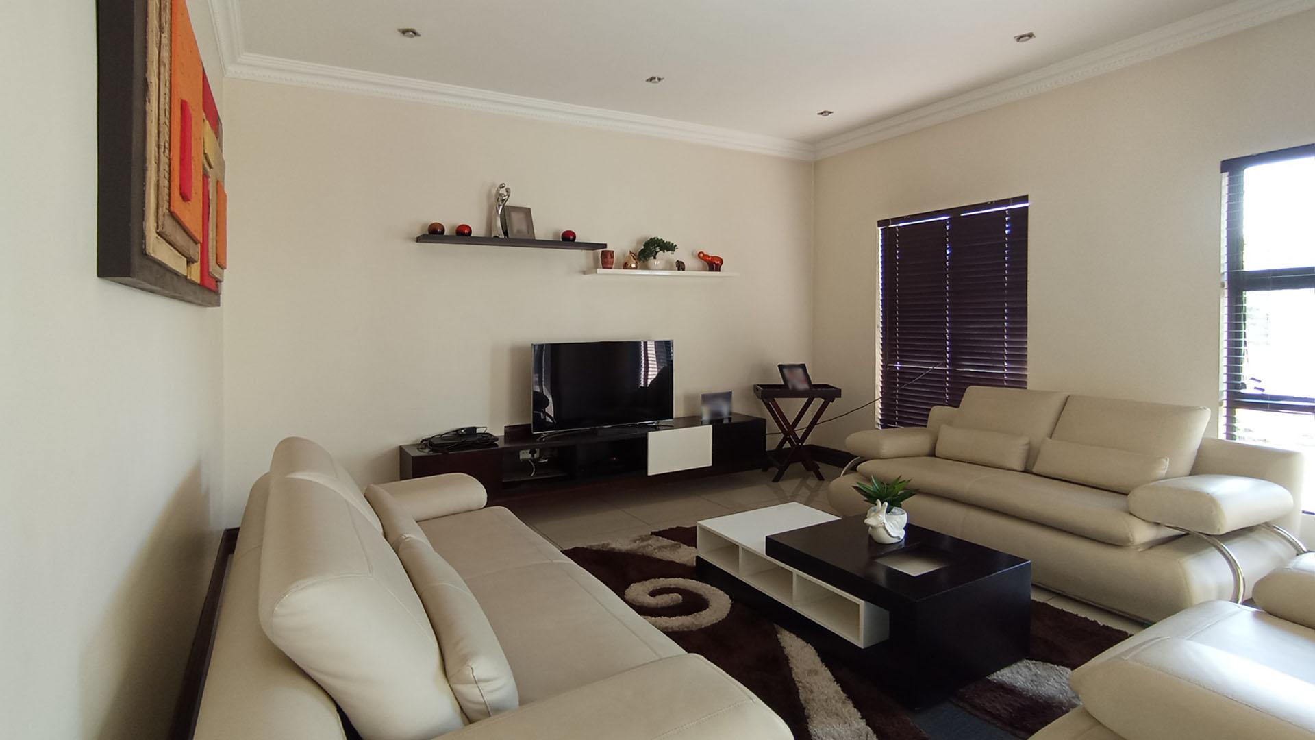Lounges - 41 square meters of property in Blue Valley Golf Estate