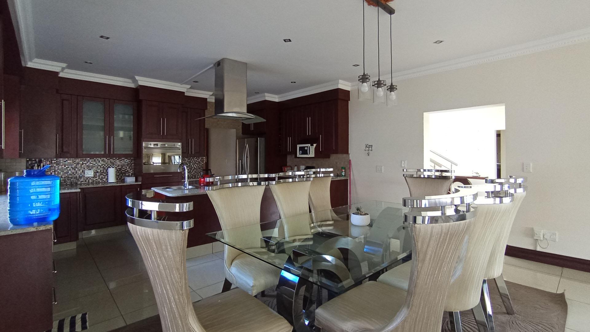 Dining Room - 15 square meters of property in Blue Valley Golf Estate